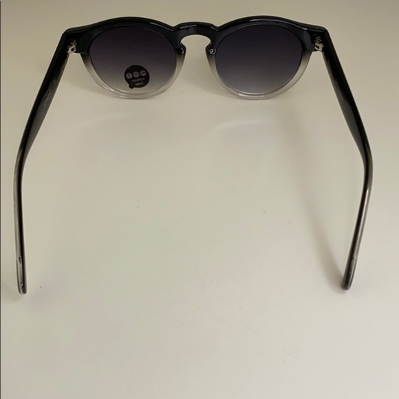 Komono New Sunglasses Clement Paisley round ombre gray black main image 16